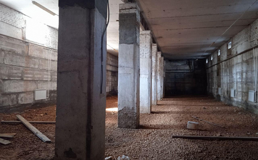 Продаю помещение свободного назначения 2 100 м² фото