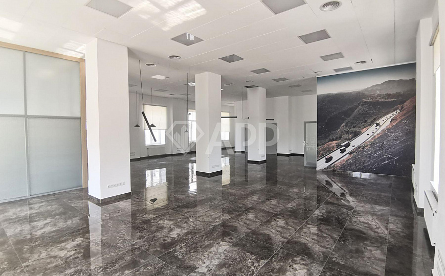 Сдаю офис с ремонтом  238 м² фото
