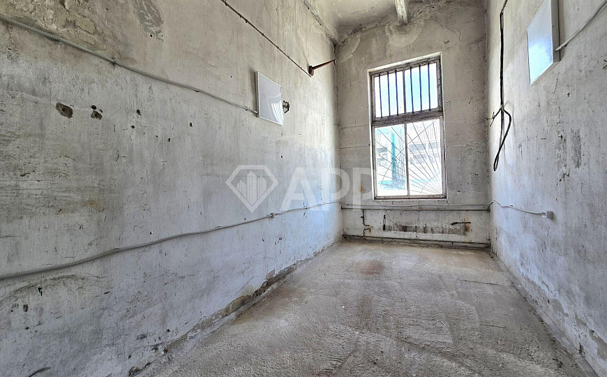 Производственная база с железнодорожным тупиком, 1500 м² фото