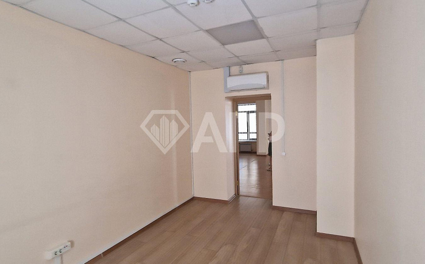 Офис на 1 этаже в центре, 132м² фото