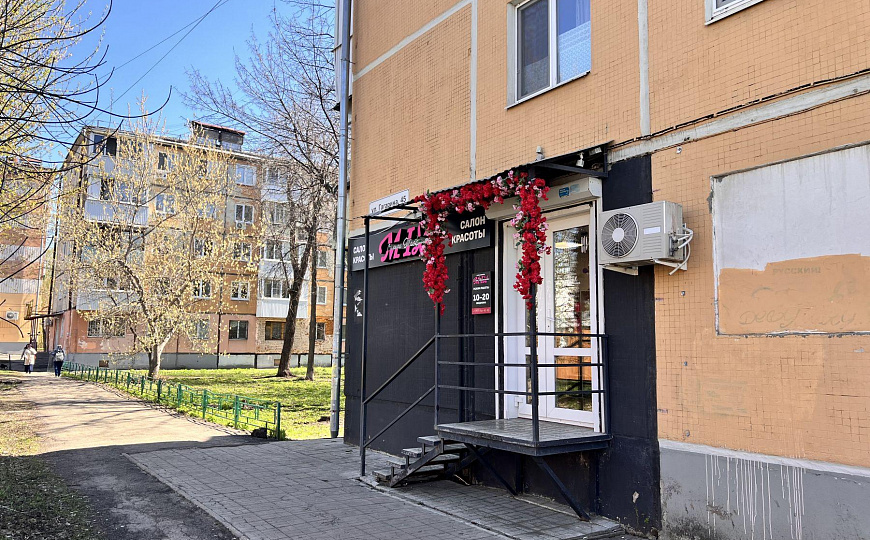 Помещение 45м2 с АРЕНДАТОРАМИ на первой линии фото