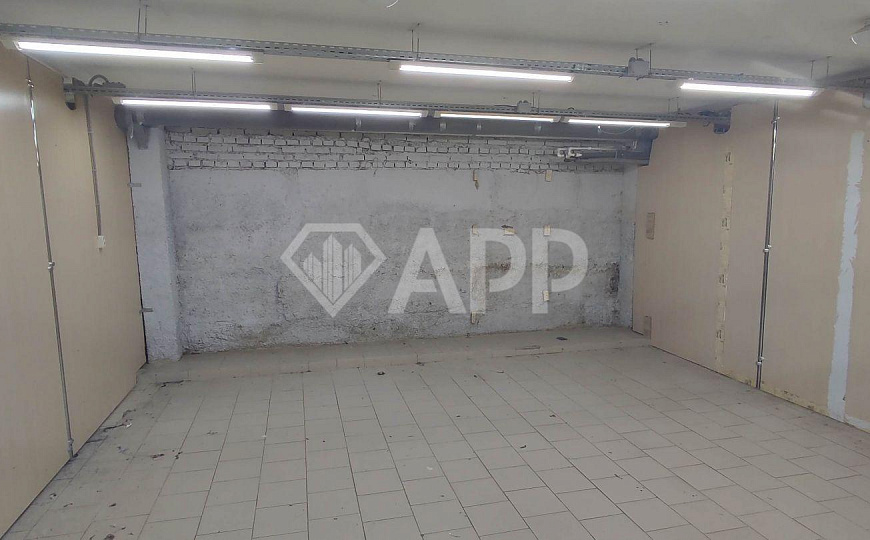 Сдам торговое помещение, 900 м² фото