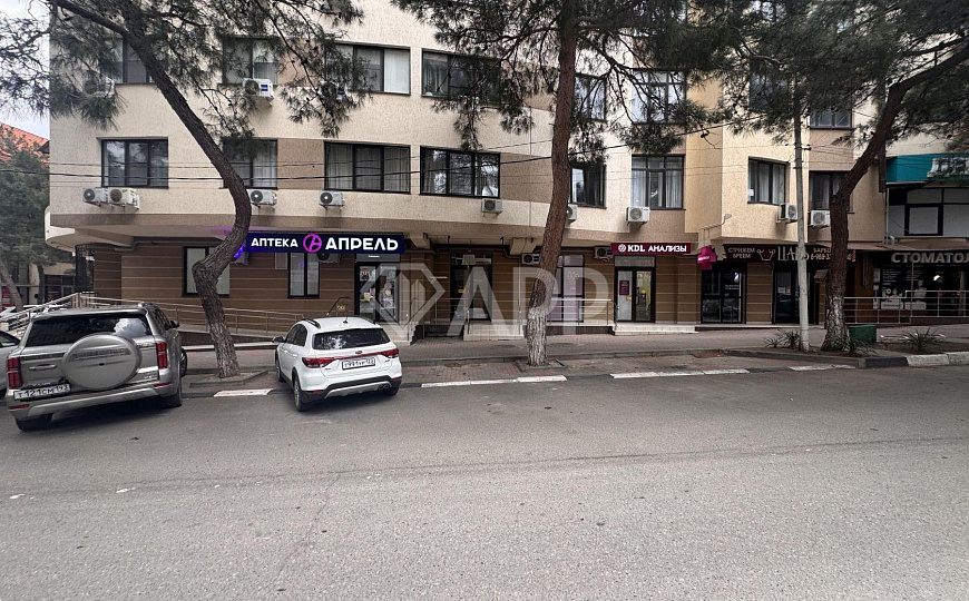 Сдам торговое помещение, 100 м² фото
