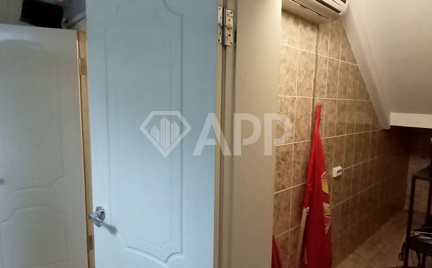 Продам 3 этажное помещение свободного назначения, 139,6 м² и З/У 79,85 м². фото