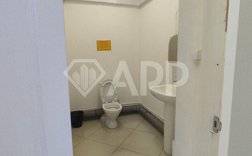 Сдам торговый центр, 682 м² фото