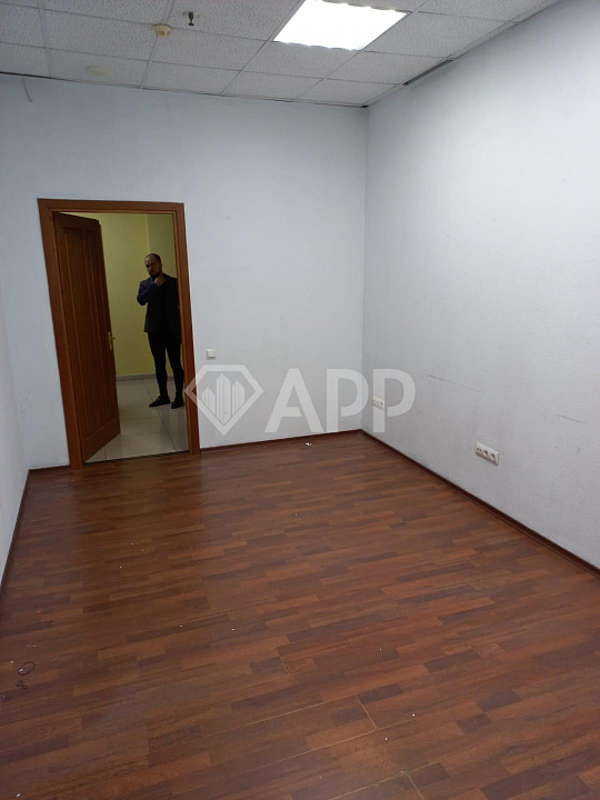 Продам бизнес-центр/офисный центр, 2 000 м² фото