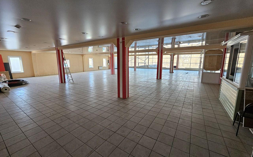 Сдам площади в строительном торговом центре, 85-500 м² фото