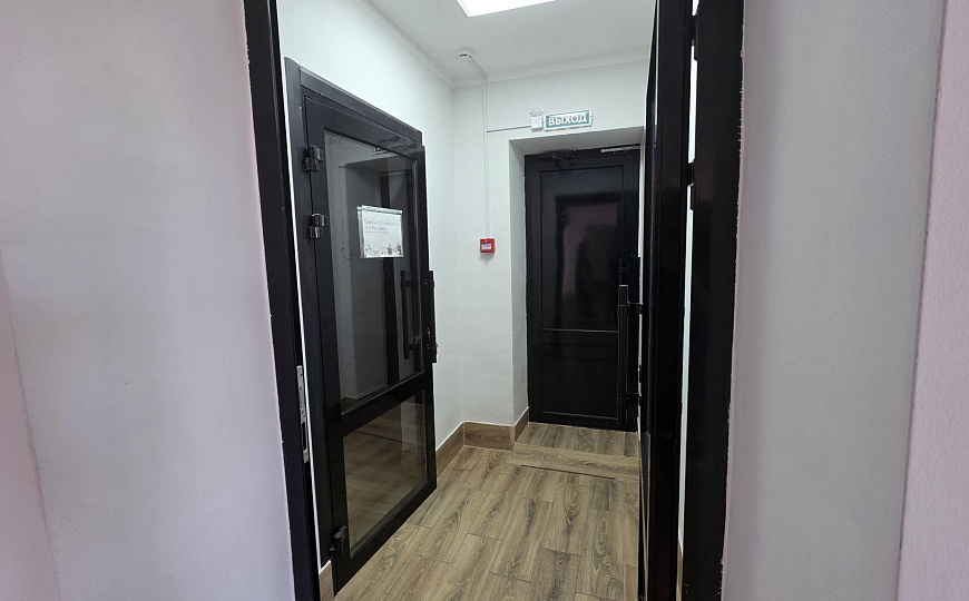 Сдам блок офисных помещений 185 м² фото