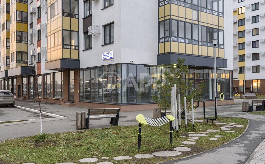 245 м2 с ремонтом, каникулы, парковка фото