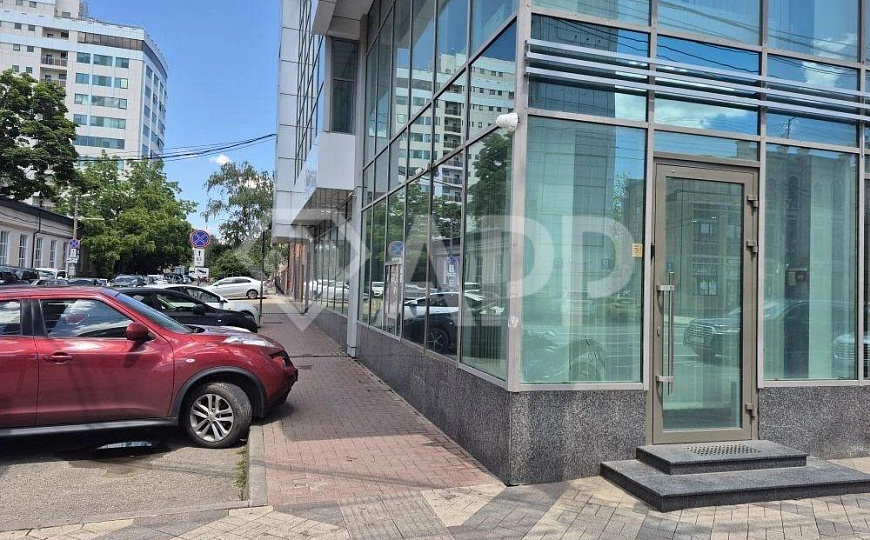 Сдам офисное помещение, 600 м² фото