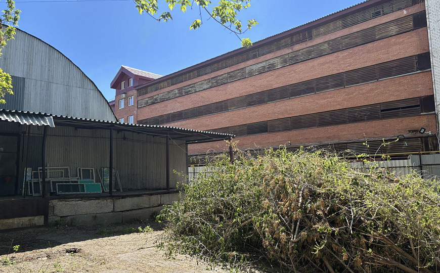 Склад с пандусом в центре городе , 400 м² фото