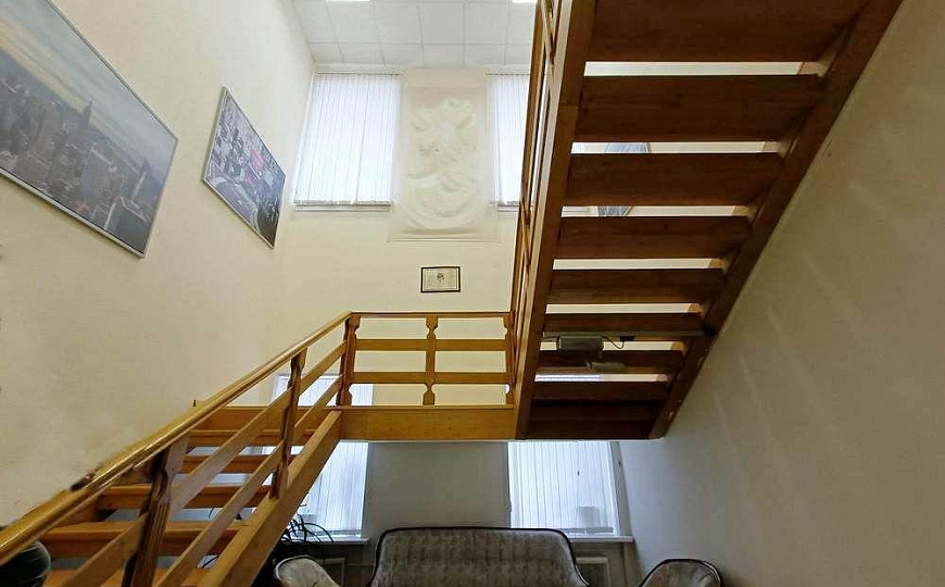 Здание  600 м²  на Маркса.  фото