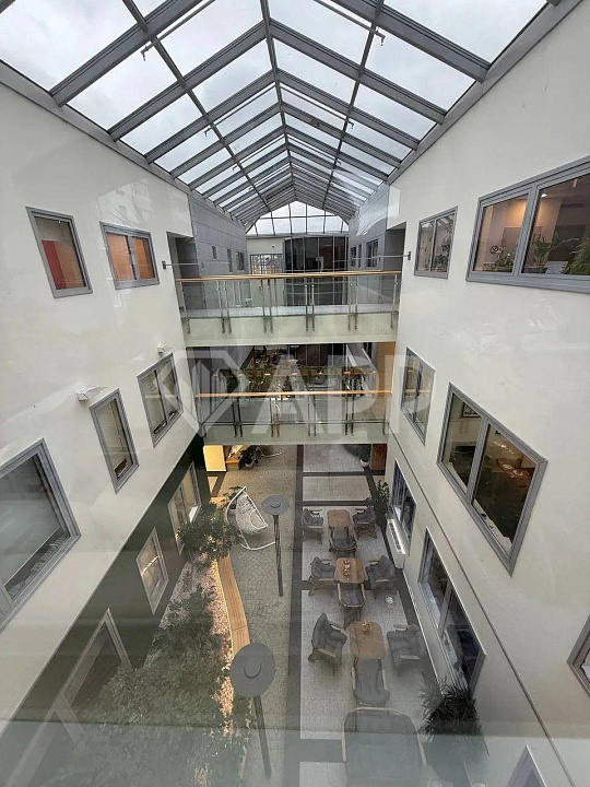 Сдам офисное помещение, 900 м² фото