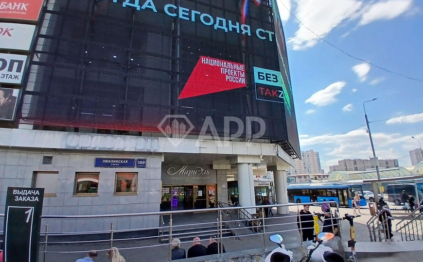 Сдается псн 600 метров в популярном ТЦ, проходимость 17 000 человек в день фото