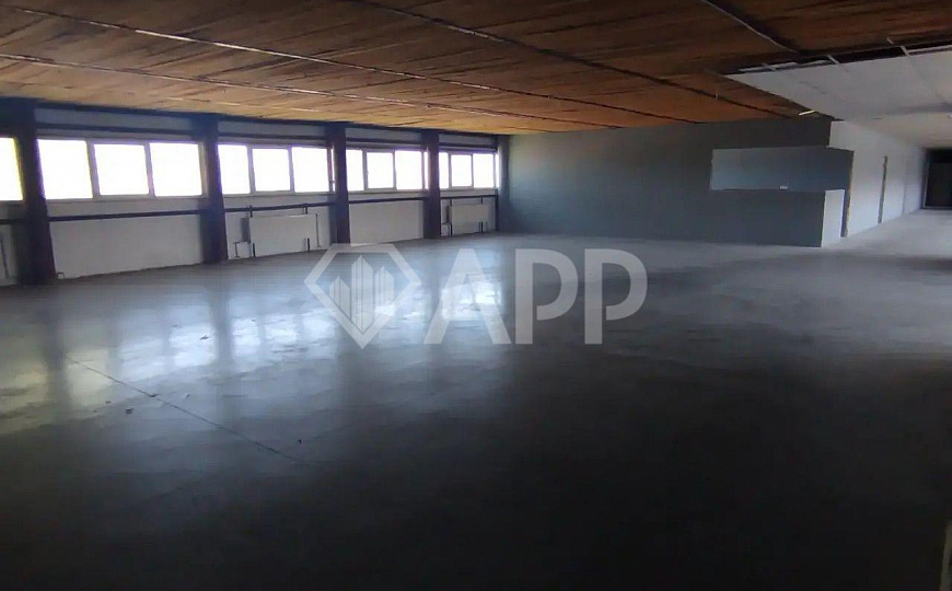 Сдам отдельно стоящее здание, 2 500 м² фото