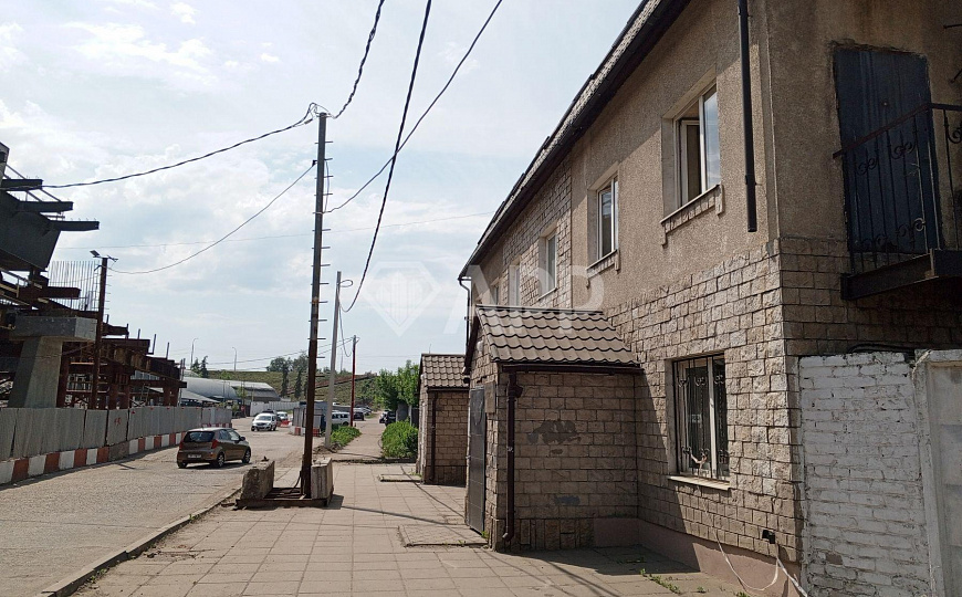 Продам отдельно стоящее здание, 369 м² фото