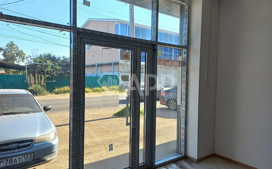 Сдаю 1 этаж 1 линия с ремонтом, 79 м² фото