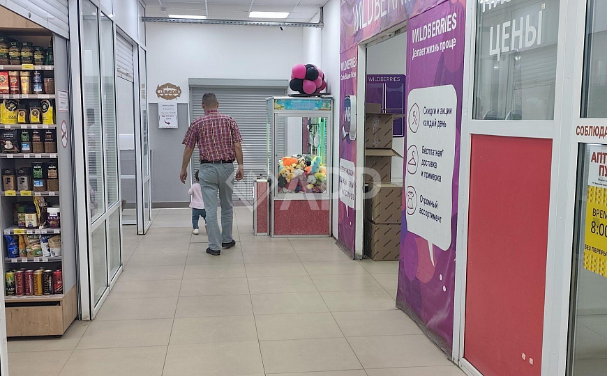 Сдаю 50 м² на трафике! фото