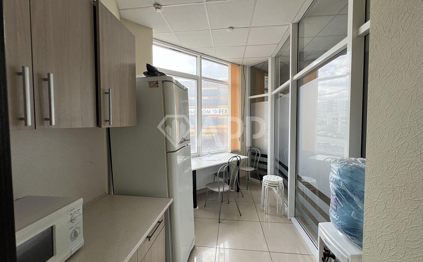 Сдаю офис с ремонтом на 1 линии в современном БЦ, от 43 м² фото