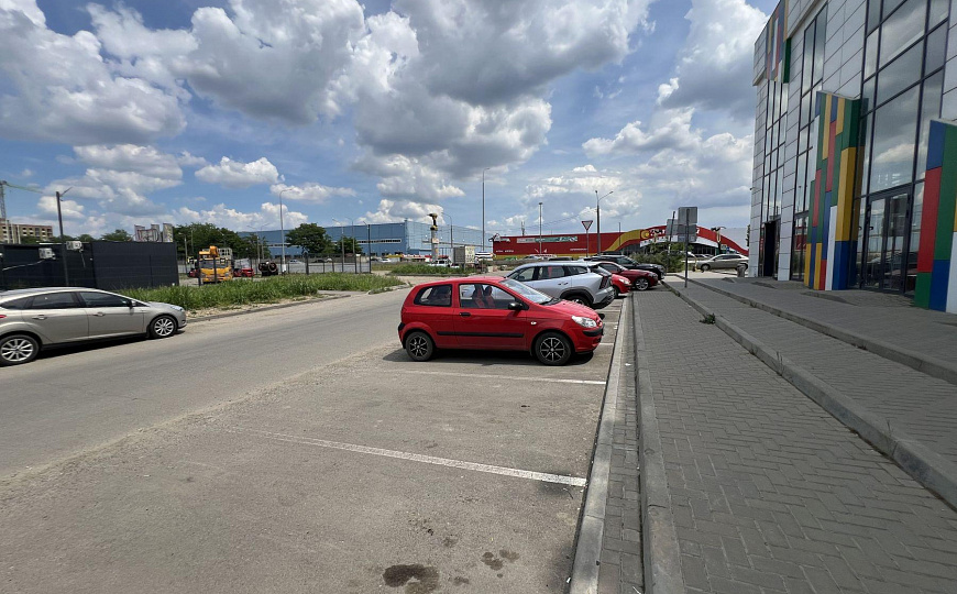 Сдаю офисное помещение, от 31,6 м² на первой линии ул. Западный обход с ремонтом фото
