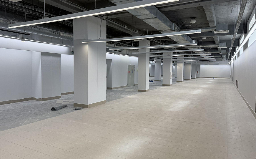 Сдам офисное помещение,  от 500 до 1500 м² фото