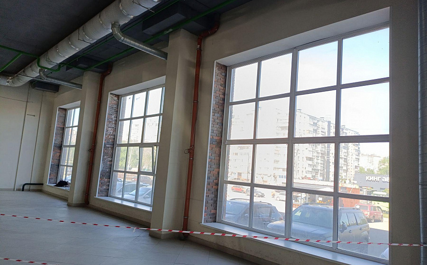 Сдается 350м² на 1 этаже торгового центра фото