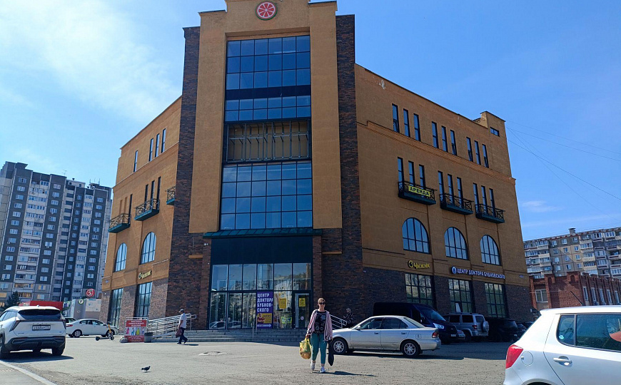Сдается 350м² на 1 этаже торгового центра фото