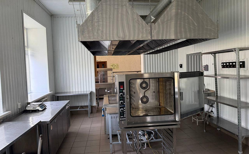 Продам помещение на красной линии фото