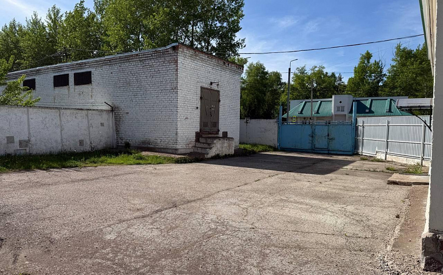 Продам помещение на красной линии фото