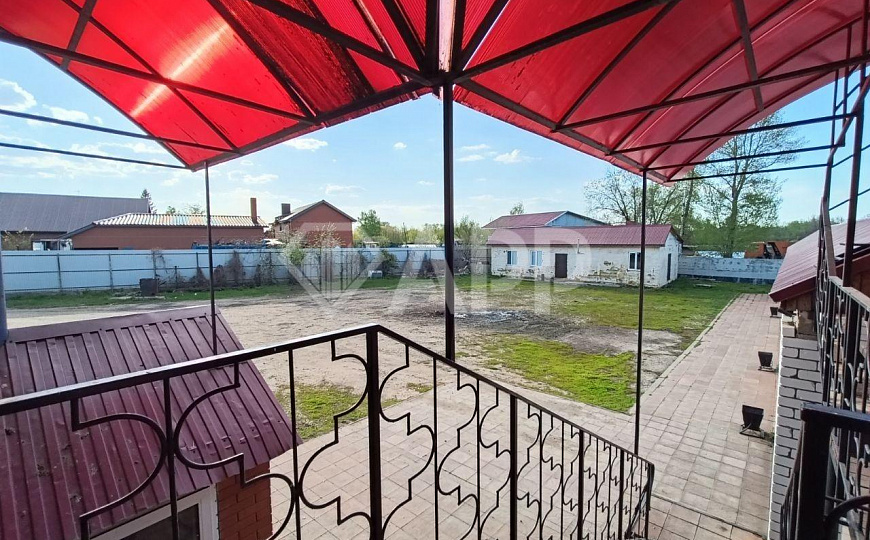 Продам отдельностоящее здание 2500 кВм на первой линии фото
