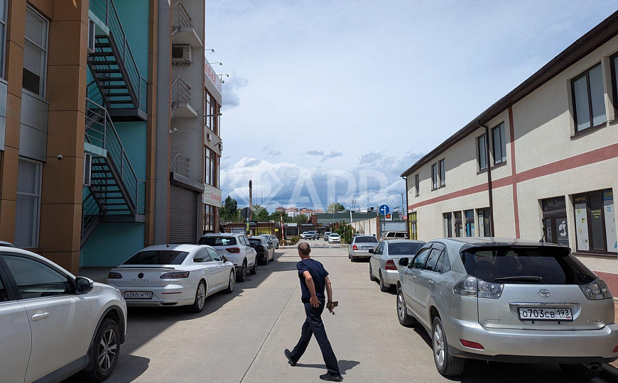 Продам отдельно стоящее здание, 700 м² фото