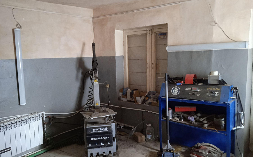 Помещение свободного назначения 1200м2 фото