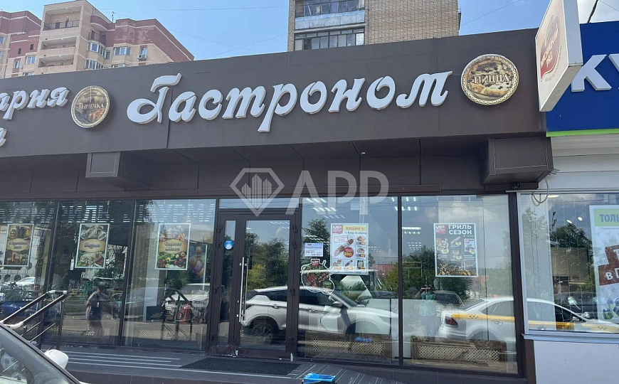Сдам торговое помещение, 90 м² фото