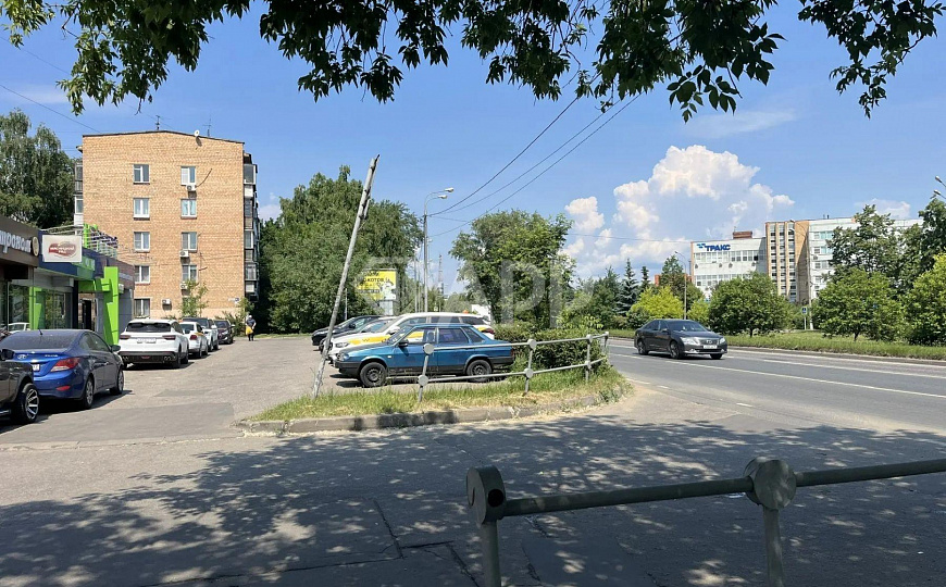 Сдам торговое помещение, 90 м² фото