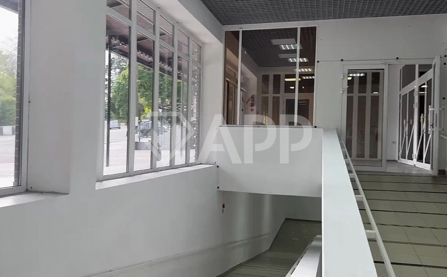 Сдам торговую площадь от 430 до 1000 м² на трассе А-147  фото