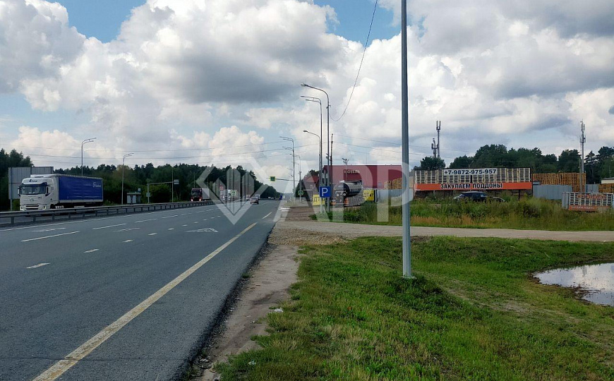 Продаю здание и землю на первой линии М7 фото