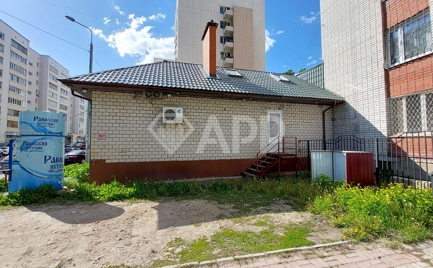 Сдаю офис 147 м² с парковкой в центре  фото