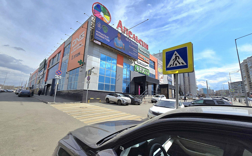 Торговое помещение на 1 линии, 1000 м² фото