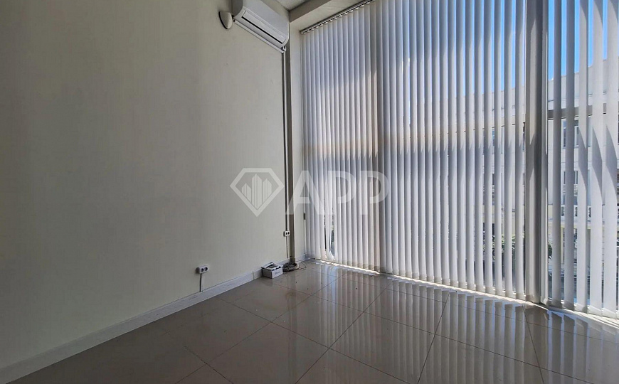 Сдам торговое помещение, 18 м² фото