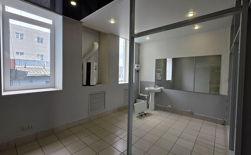 Сдам офисные помещения от 20 м² с водой и без воды фото