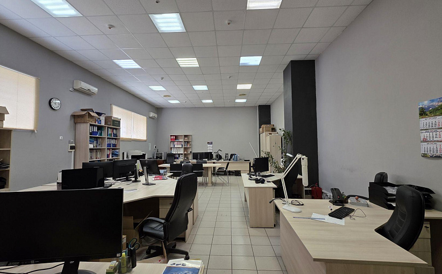Сдам офисные помещения от 20 м² с водой и без воды фото