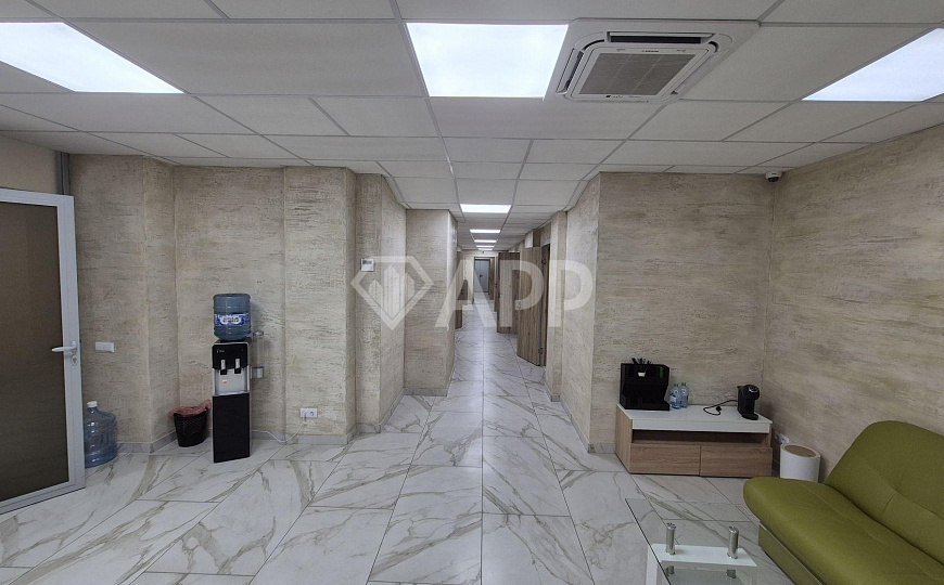 Сдам офисное помещение, 607 м² - 833 м² с отдельным входом и своей рецепцией фото