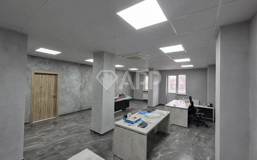 Сдам офисное помещение, 607 м² - 833 м² с отдельным входом и своей рецепцией фото