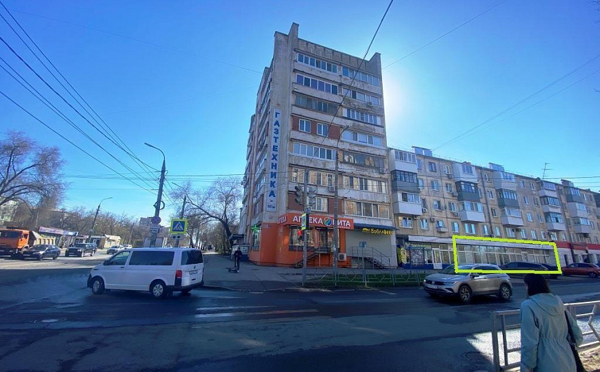 Торговое помещение на 1-й линии фото
