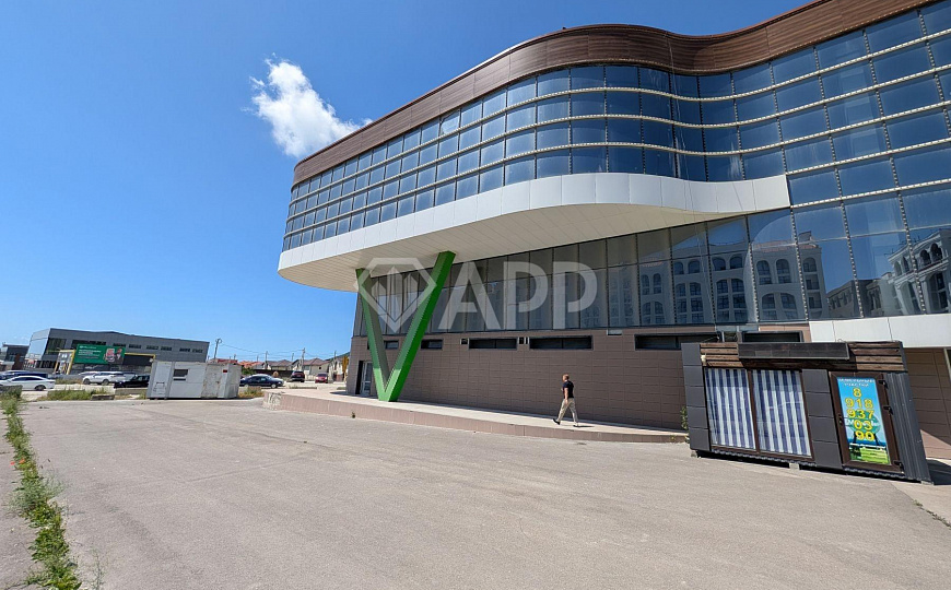Продам торговый центр, 6 000 м² фото