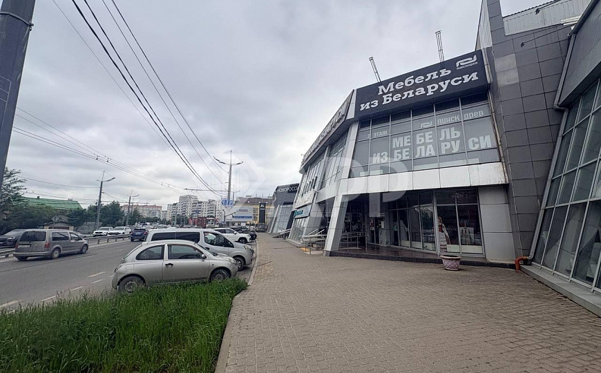 Сдаю торговое помещение, 320 м² фото