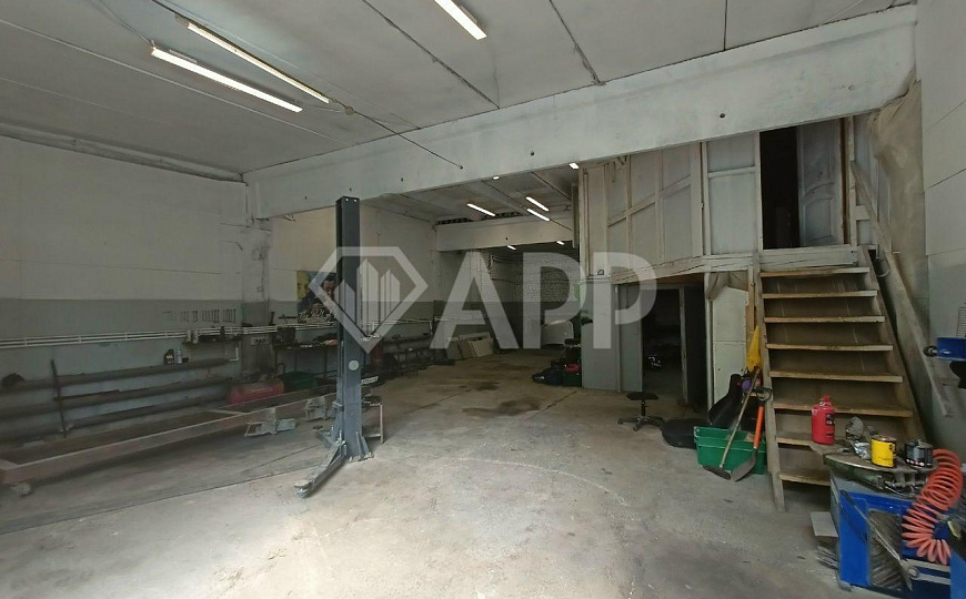 Сдам производственно-складское помещение 160 м² (Охрана, удобный подъезд) фото