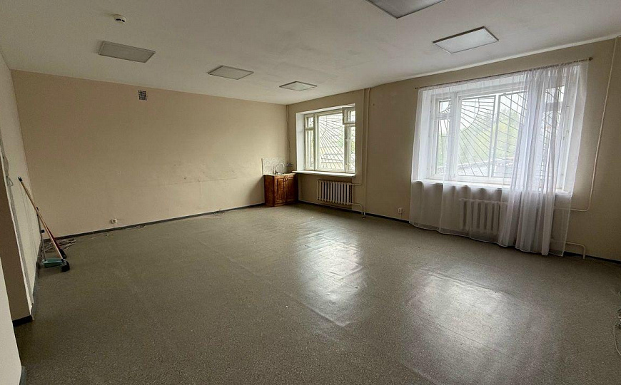 Сдам офисное помещение, 41,8 м² с водой фото