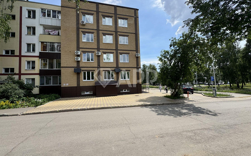  Офисное помещение в аренду  135м2 фото