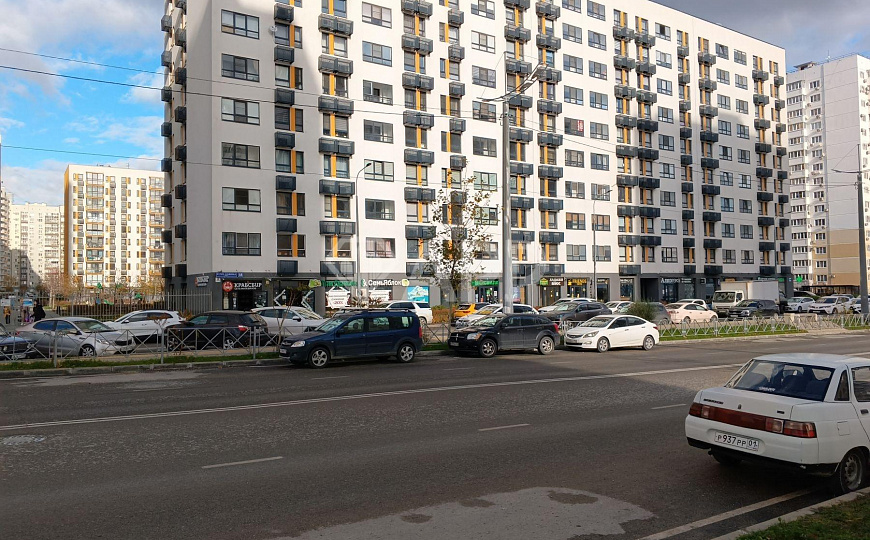 Сдаю торговое помещение, 80 м² фото